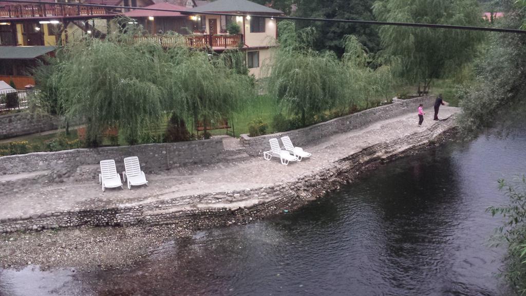 Pension Cuibul Viselor Băile Herculane Exterior foto