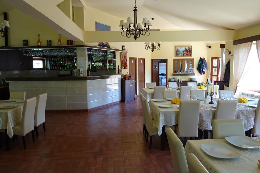 Pension Cuibul Viselor Băile Herculane Exterior foto